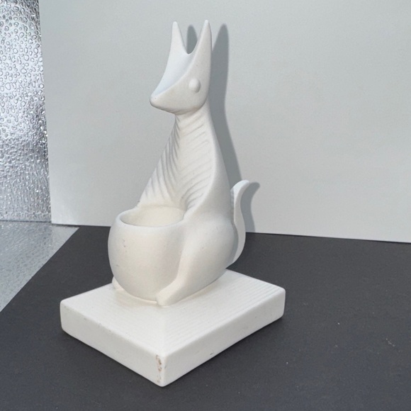 Jonathan Adler Kangaroo Match Strike White Ceramic - Picture 6 of 9